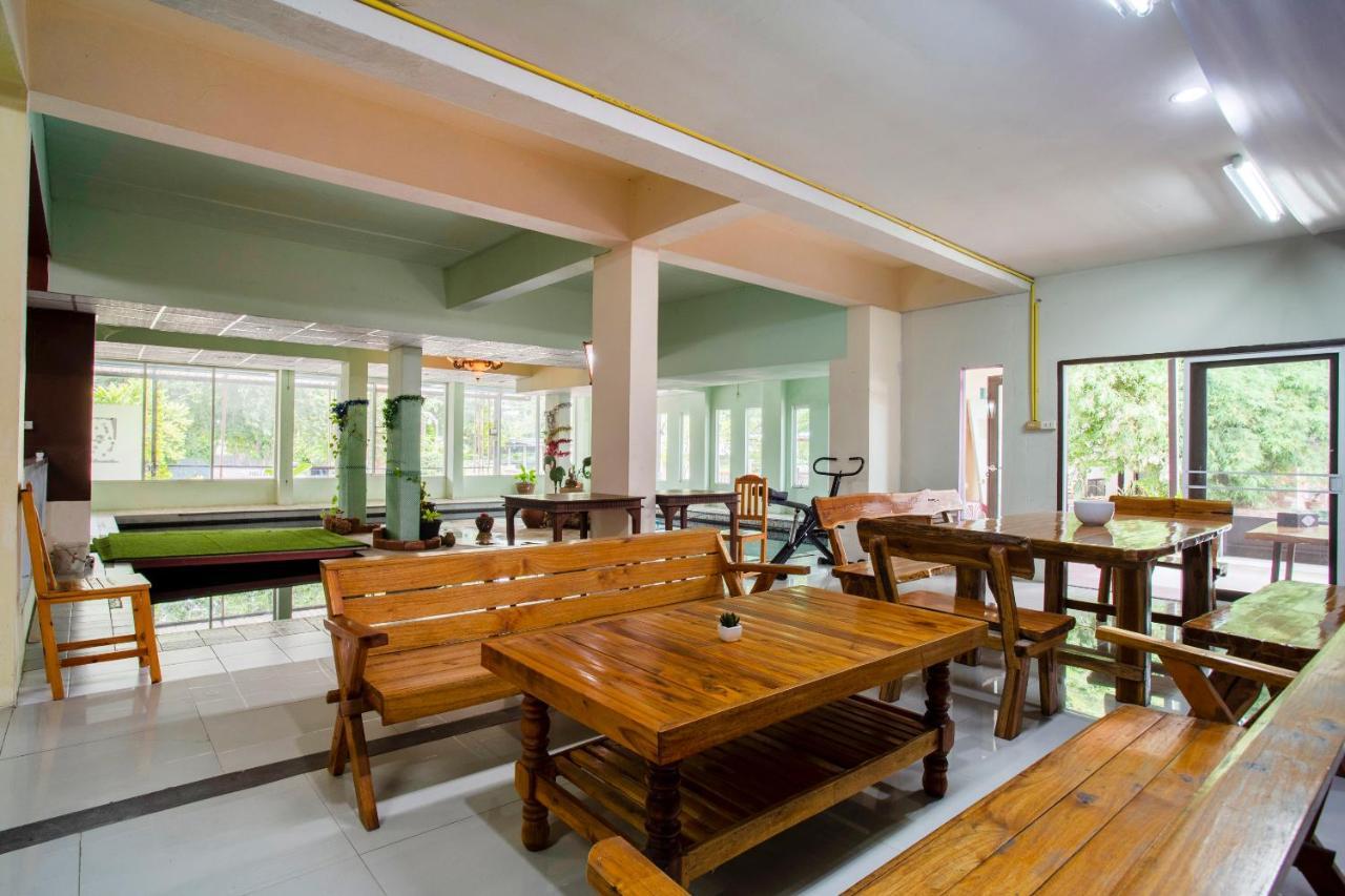 โอโย 75356 ทิพย์สิริ ลอดจ์ Hotel เชียงใหม่ ภายนอก รูปภาพ