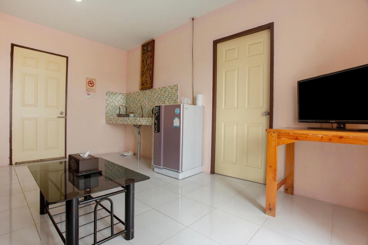 โอโย 75356 ทิพย์สิริ ลอดจ์ Hotel เชียงใหม่ ภายนอก รูปภาพ