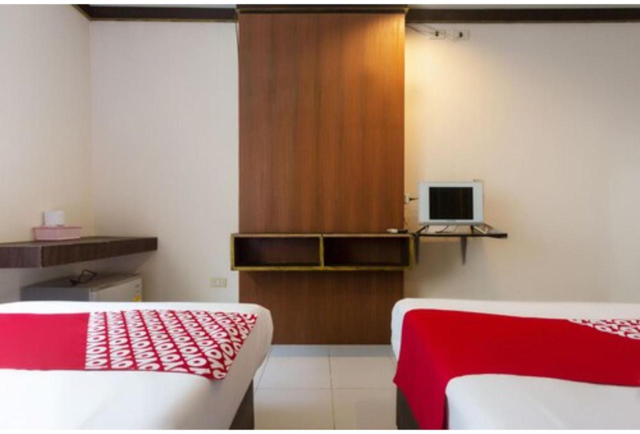 โอโย 75356 ทิพย์สิริ ลอดจ์ Hotel เชียงใหม่ ภายนอก รูปภาพ