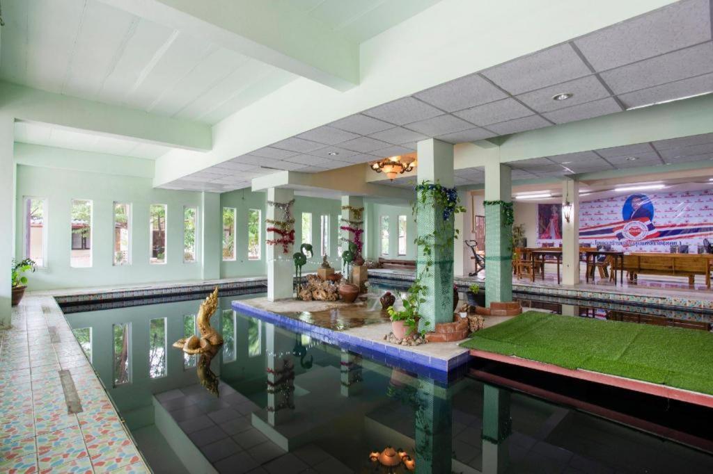 โอโย 75356 ทิพย์สิริ ลอดจ์ Hotel เชียงใหม่ ภายนอก รูปภาพ