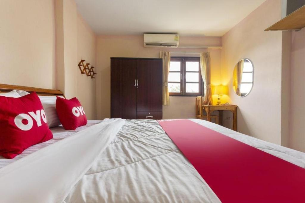 โอโย 75356 ทิพย์สิริ ลอดจ์ Hotel เชียงใหม่ ภายนอก รูปภาพ