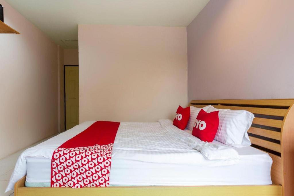 โอโย 75356 ทิพย์สิริ ลอดจ์ Hotel เชียงใหม่ ภายนอก รูปภาพ