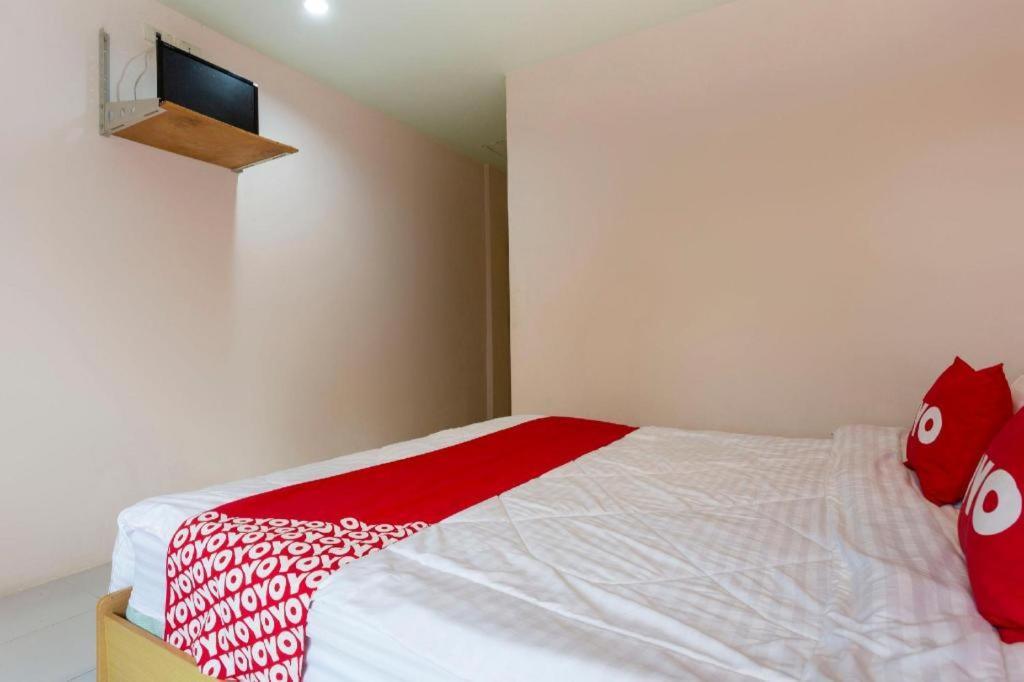 โอโย 75356 ทิพย์สิริ ลอดจ์ Hotel เชียงใหม่ ภายนอก รูปภาพ