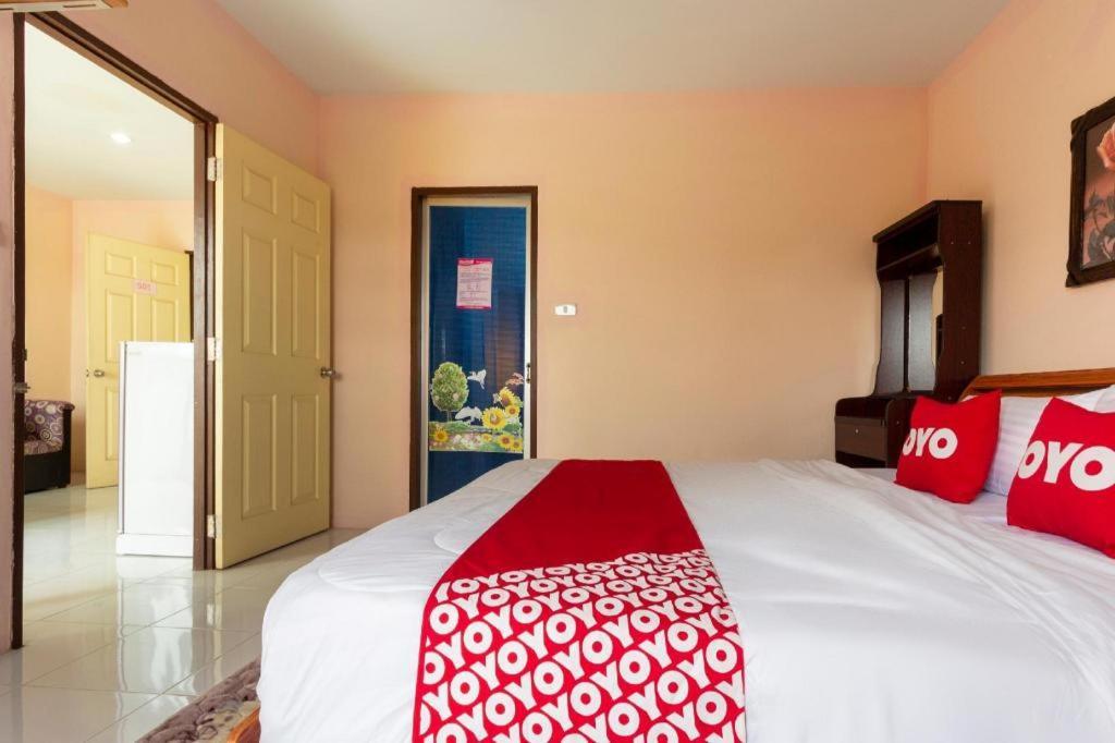 โอโย 75356 ทิพย์สิริ ลอดจ์ Hotel เชียงใหม่ ภายนอก รูปภาพ